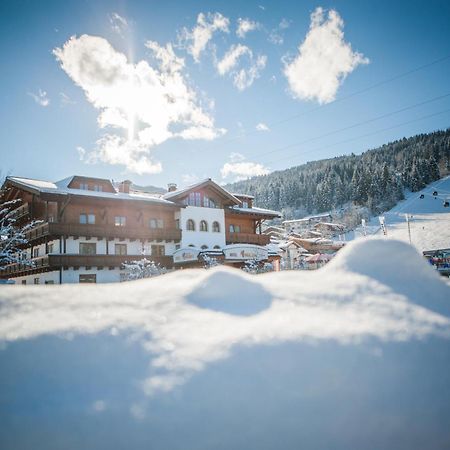 Alpines Gourmet Hotel Montanara Flachau Exteriör bild