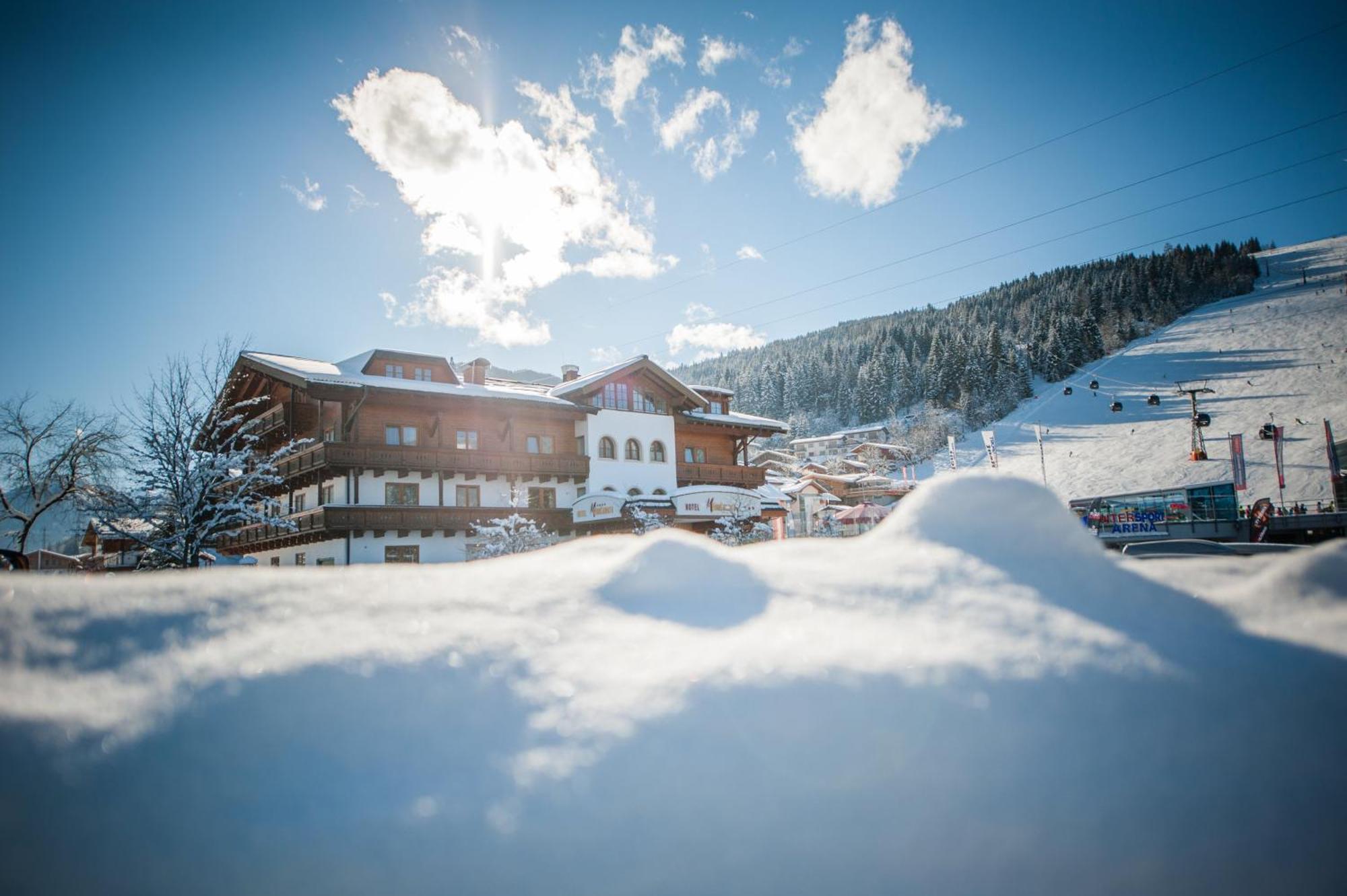 Alpines Gourmet Hotel Montanara Flachau Exteriör bild