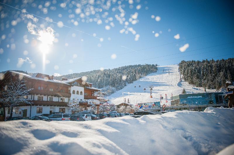 Alpines Gourmet Hotel Montanara Flachau Exteriör bild